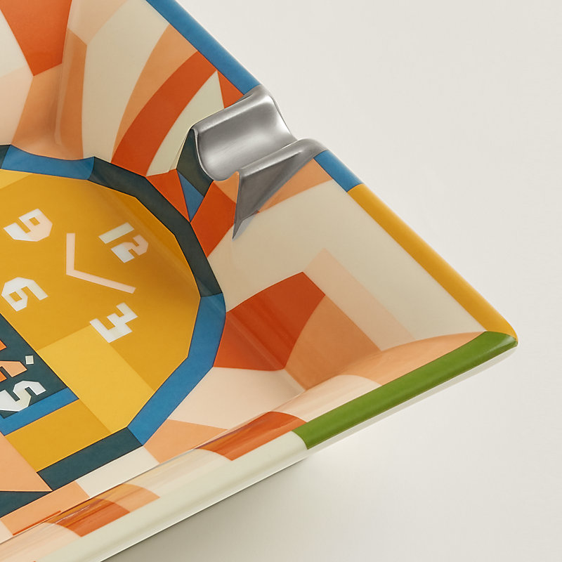 灰皿 3H 《フォーブルの10時10分》 | Hermès - エルメス-公式サイト